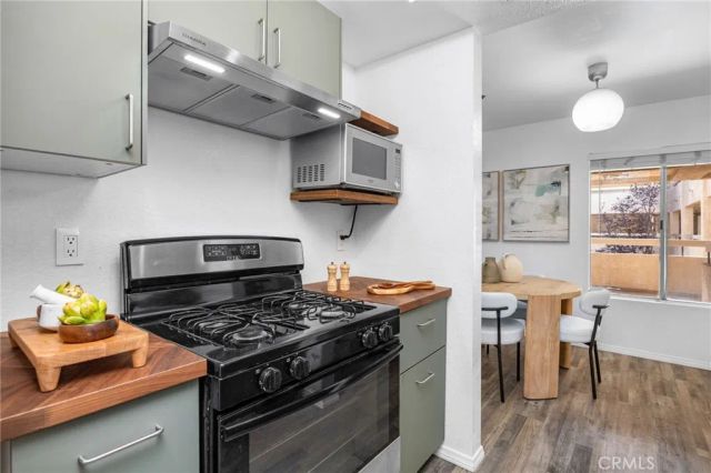 12141 Centralia 206, Lakewood, CA 90715