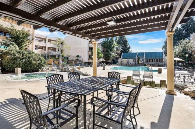 12141 Centralia 206, Lakewood, CA 90715