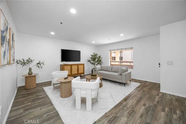 12141 Centralia 206, Lakewood, CA 90715