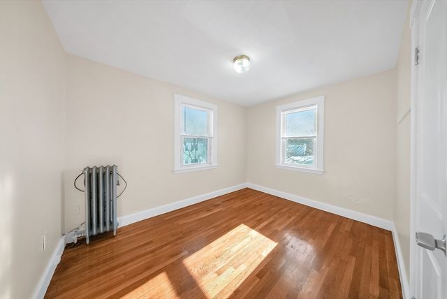 25 Fifth Ave 3, Quincy, MA 02169