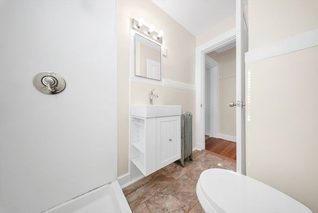 25 Fifth Ave 3, Quincy, MA 02169