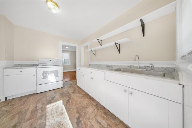 25 Fifth Ave 3, Quincy, MA 02169