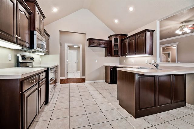 3130 Amberwood Street, Springdale, AR 72762