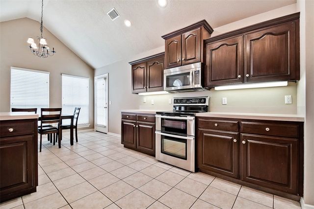 3130 Amberwood Street, Springdale, AR 72762