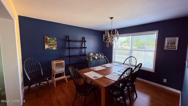 6 Spring Street, Beachwood, NJ 08722