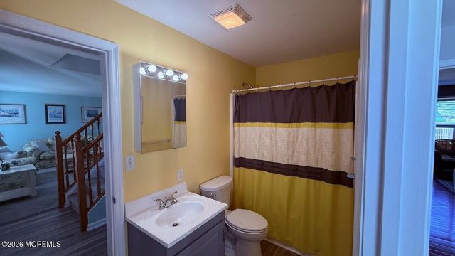 6 Spring Street, Beachwood, NJ 08722