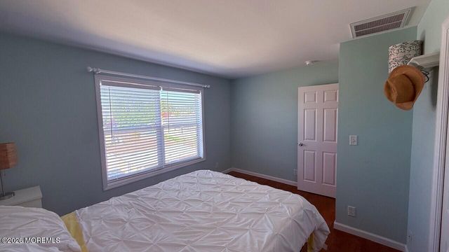 6 Spring Street, Beachwood, NJ 08722