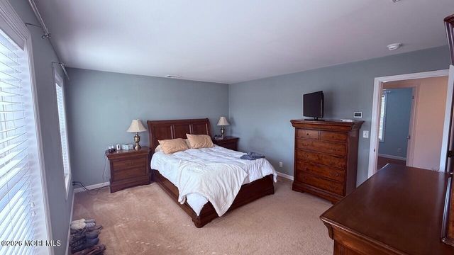 6 Spring Street, Beachwood, NJ 08722