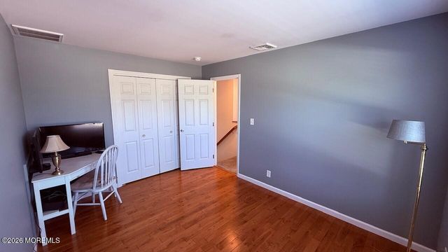 6 Spring Street, Beachwood, NJ 08722