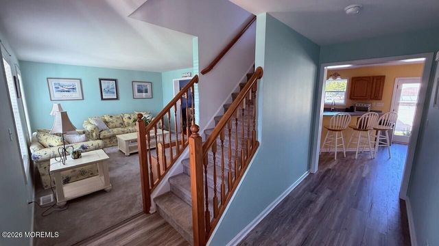 6 Spring Street, Beachwood, NJ 08722