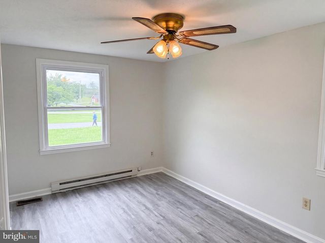 98 GRIMES DR, Martinsburg, WV 25403