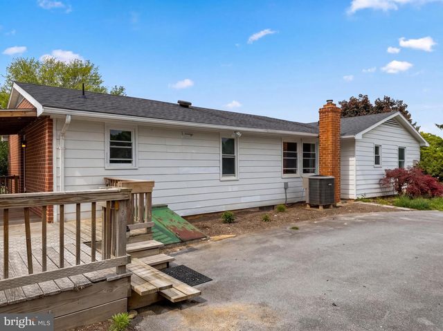 98 GRIMES DR, Martinsburg, WV 25403