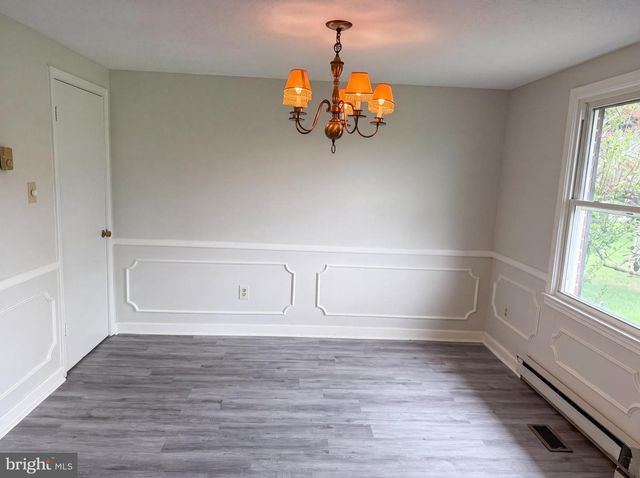 98 GRIMES DR, Martinsburg, WV 25403