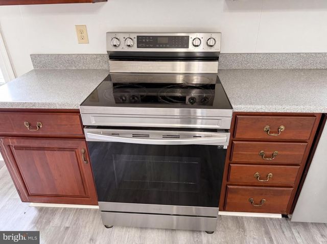 98 GRIMES DR, Martinsburg, WV 25403