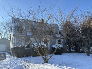 10 JESSE DAVIS Lane, Barrington, RI 02806