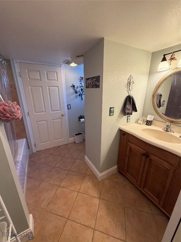 2116 8th Avenue N, Great Falls, MT 59401