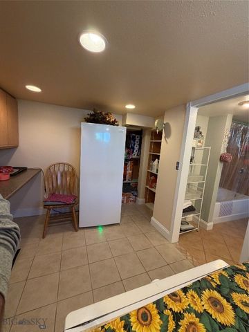 2116 8th Avenue N, Great Falls, MT 59401