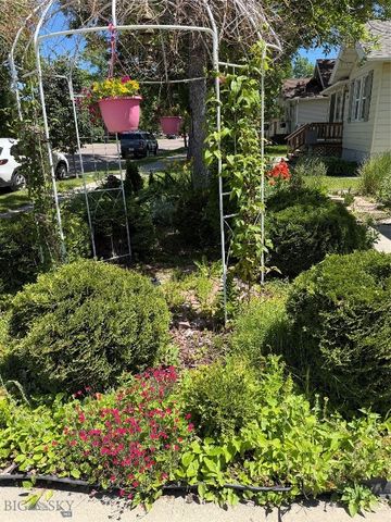 2116 8th Avenue N, Great Falls, MT 59401