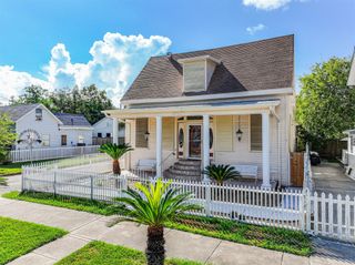 3401 Avenue N, Galveston, TX 77550