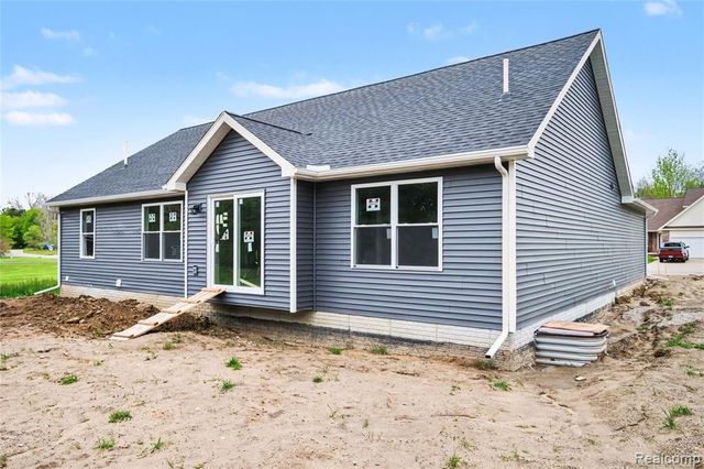 2423 Whisper Ridge Drive, Burton, MI 48507