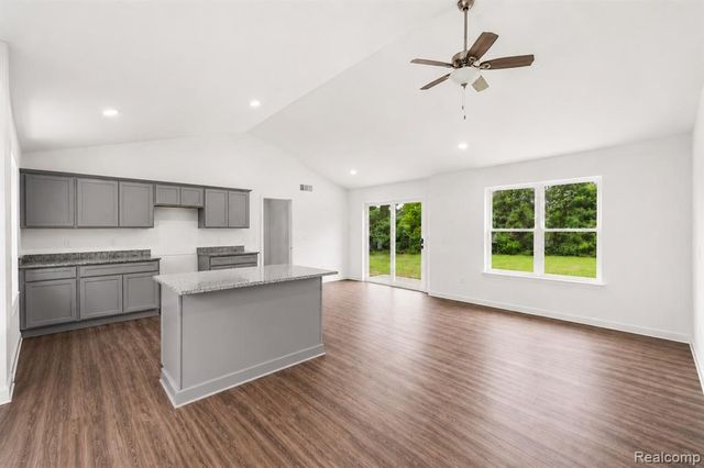 2423 Whisper Ridge Drive, Burton, MI 48507