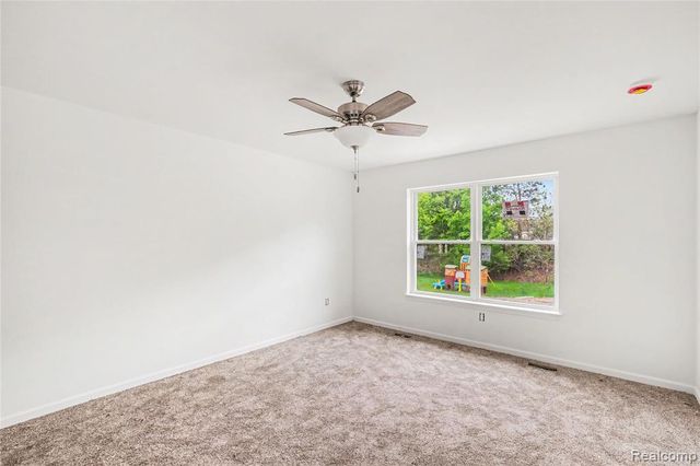 2423 Whisper Ridge Drive, Burton, MI 48507