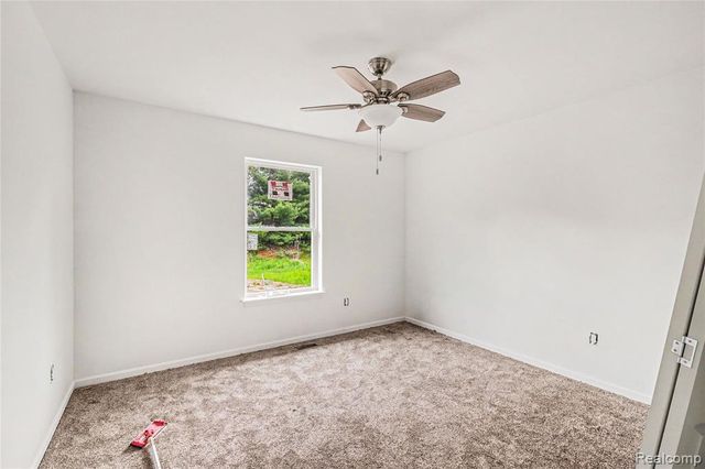 2423 Whisper Ridge Drive, Burton, MI 48507
