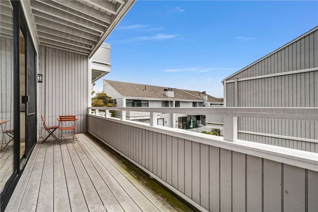 305 Columbia, Newport Beach, CA 92663