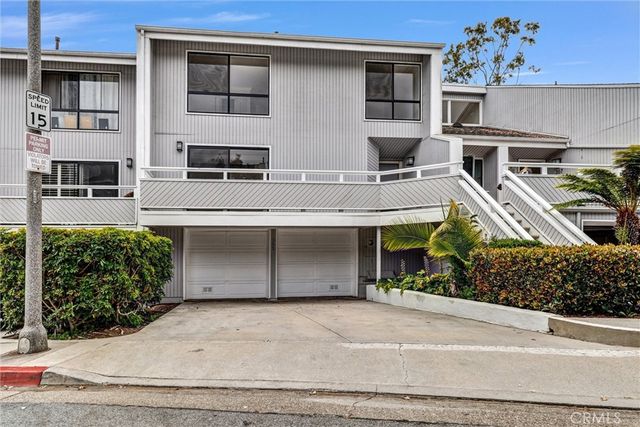 305 Columbia, Newport Beach, CA 92663