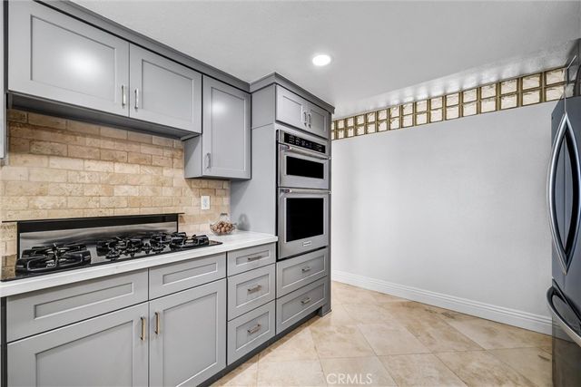 305 Columbia, Newport Beach, CA 92663