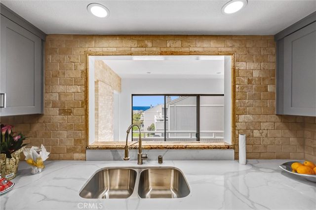 305 Columbia, Newport Beach, CA 92663