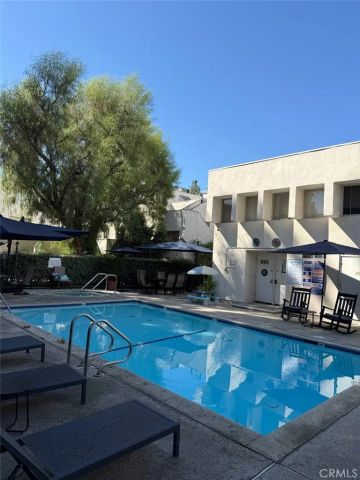 18411 Hatteras, Tarzana, CA 91356