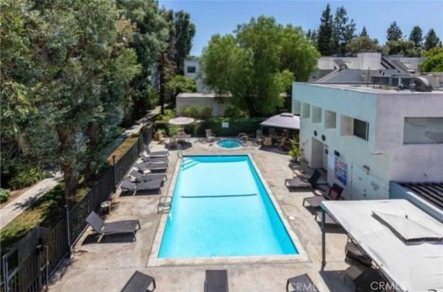 18411 Hatteras, Tarzana, CA 91356