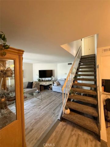 18411 Hatteras, Tarzana, CA 91356