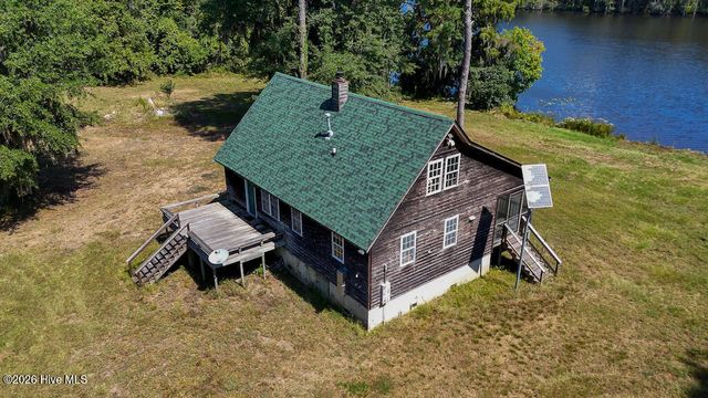 100 Hog Island, New Bern, NC 28560