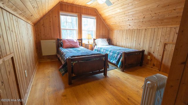 100 Hog Island, New Bern, NC 28560