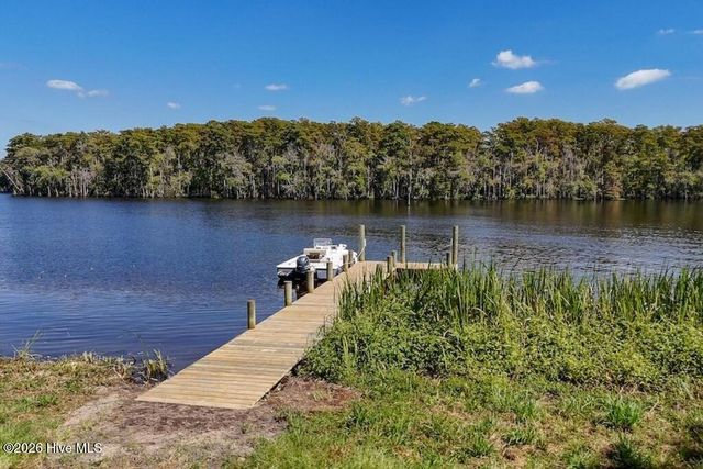 100 Hog Island, New Bern, NC 28560