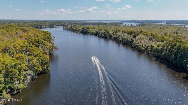 100 Hog Island, New Bern, NC 28560