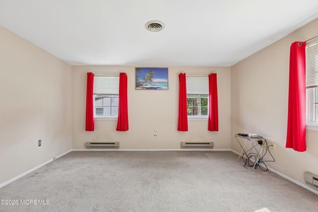 7 Foxboro Court, Whiting, NJ 08759