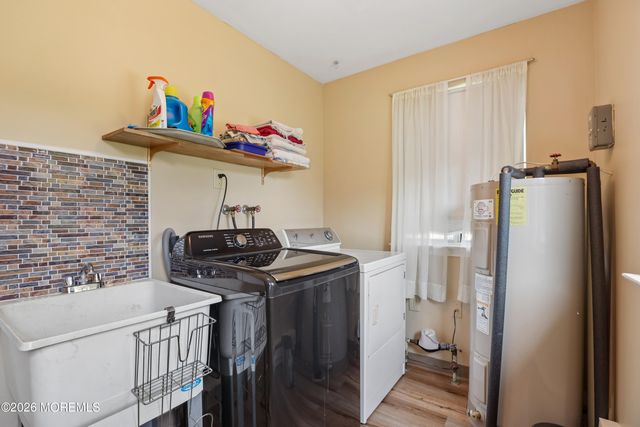 7 Foxboro Court, Whiting, NJ 08759