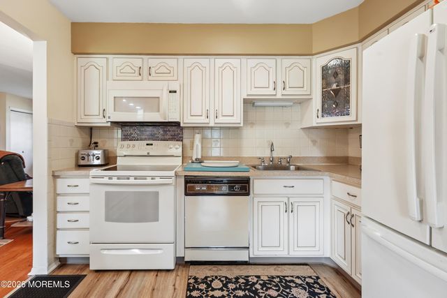 7 Foxboro Court, Whiting, NJ 08759