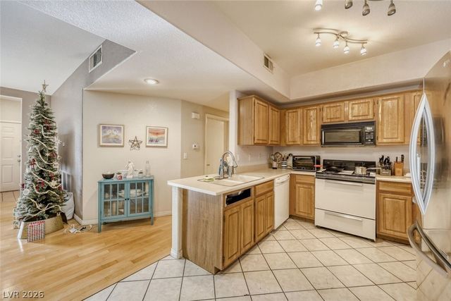 5655 East Sahara Avenue 2060, Las Vegas, NV 89142