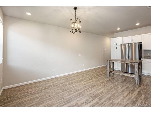 1033 Oak Cir, Lakewood, CO 80215