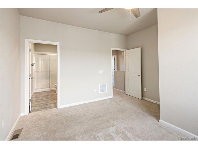 1033 Oak Cir, Lakewood, CO 80215