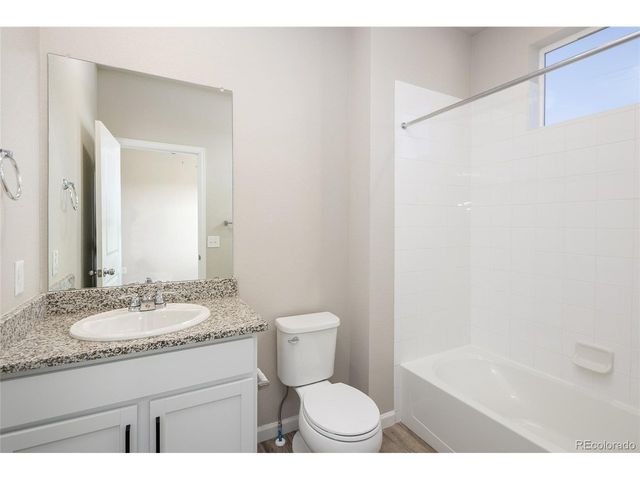 1033 Oak Cir, Lakewood, CO 80215