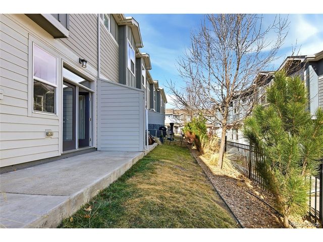 1033 Oak Cir, Lakewood, CO 80215