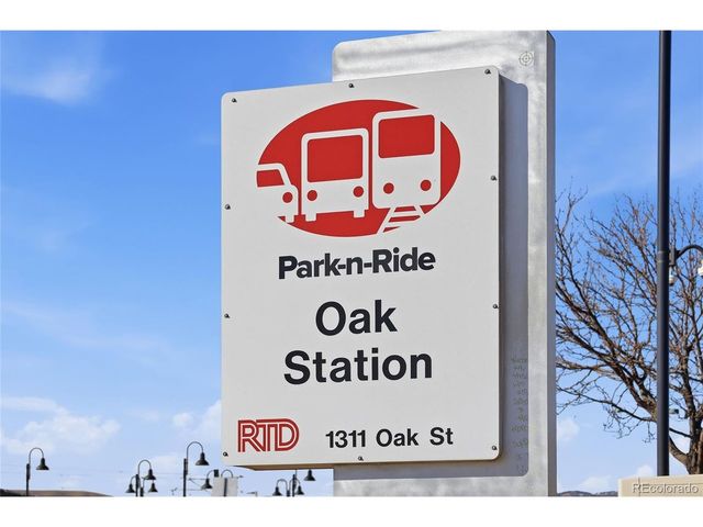 1033 Oak Cir, Lakewood, CO 80215