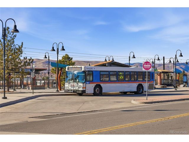 1033 Oak Cir, Lakewood, CO 80215