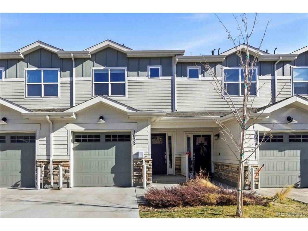 1033 Oak Cir, Lakewood, CO 80215