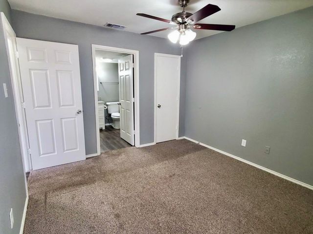 119 Peachtree Court B, Kennedale, TX 76060